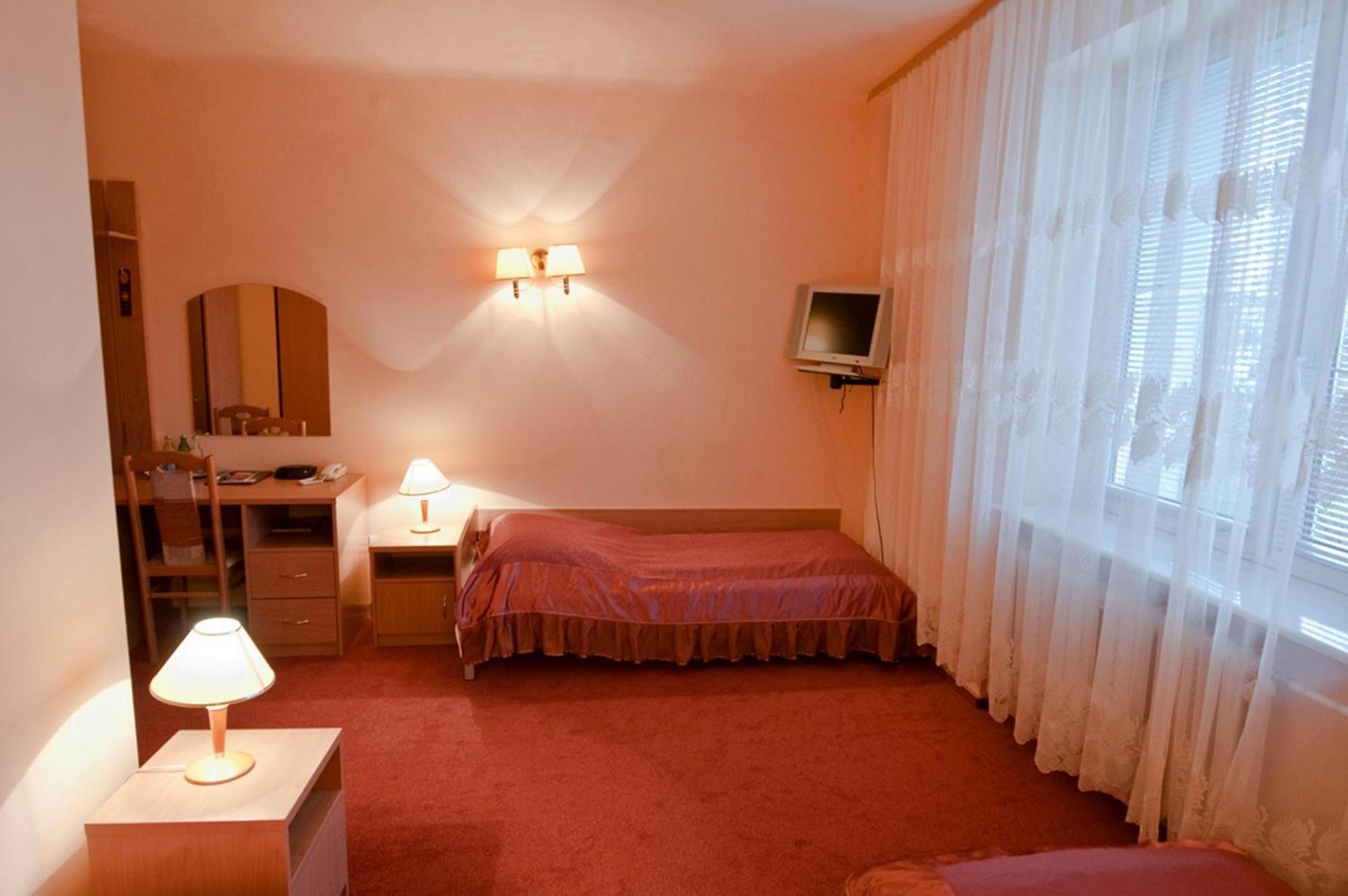 Hotel Iskra Radom Pokoj fotografie