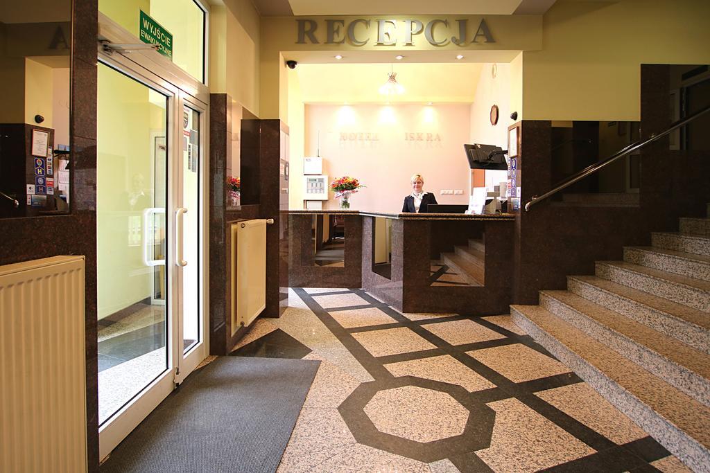 Hotel Iskra Radom Exteriér fotografie