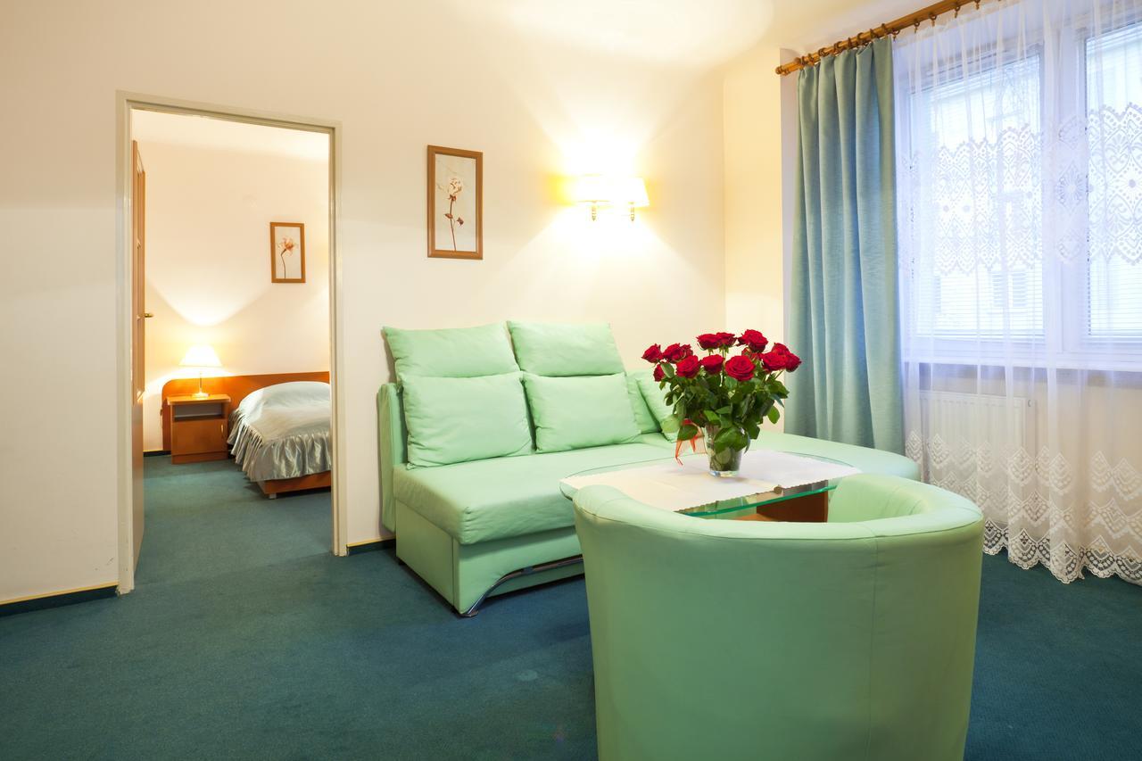 Hotel Iskra Radom Pokoj fotografie