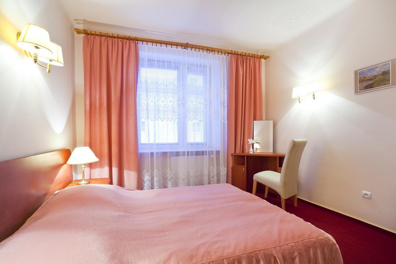 Hotel Iskra Radom Pokoj fotografie