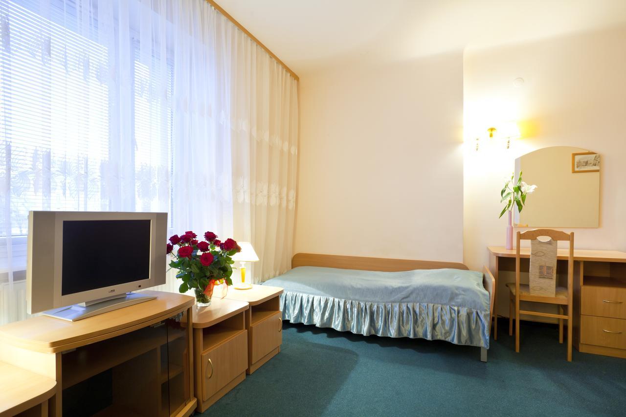 Hotel Iskra Radom Pokoj fotografie